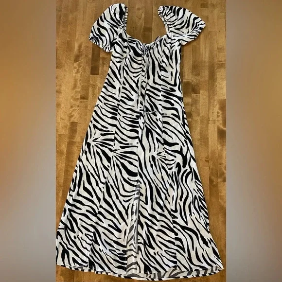STRADIVARIUS ASOS Zebra Print Black & White Maxi Dress Short Sleeves Medium NWT - Picture 4 of 8